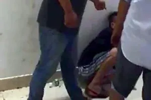 Thiếu niên 15 tuổi bị chích điện: Gia đình đề nghị khởi tố vụ án