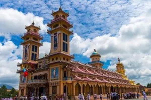 Chùm ảnh: Hành hương về Hội Yến Diêu Trì Cung