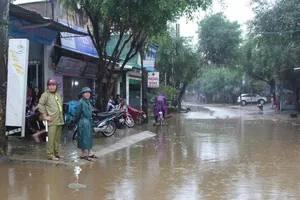 Quảng Ngãi: Cảnh báo tai họa do bất cẩn trong mưa lũ 