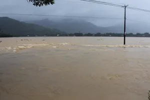 Quảng Ngãi: Đỉnh lũ cao xấp xỉ mốc lịch sử năm 2013