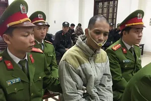 Vì sao Doãn Trung Dũng bị buộc chống cắn lưỡi tự tử?