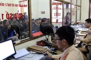 Từ 1-1-2017: Chuyển khu vực nộp phí đối với đăng ký xe