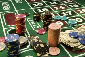 Lương 10 triệu được đánh bạc ở casino: 'Tôi rầu quá'