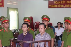 Thanh niên đưa bạn đồng tính vào nhà nghỉ, gây mê...