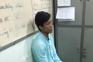 Xử vụ ‘Ông lão miền Tây quật ngã tên cướp Iphone’