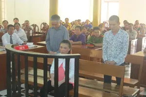 Dùng người yêu làm mỹ nhân kế cướp hàng trăm triệu đồng