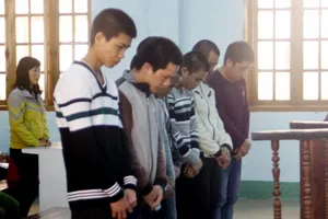 Chém chết cán bộ bảo vệ rừng vì cho xúc phạm cha mình