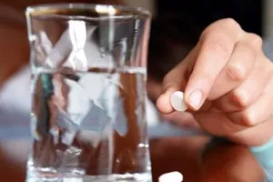 Ông Tây sụp bẫy bạn gái Facebook, mất sạch tài sản