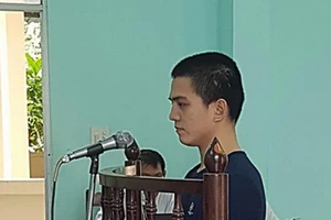 Thanh niên xâm hại cả hai chị em ruột hầu tòa