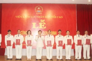 Bổ nhiệm 12 nhân sự mới