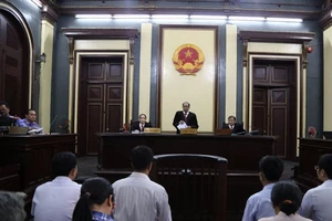 Chưa tuyên án vụ VN Pharma, tòa xét hỏi thêm