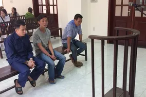 Chiêu trộm xe trong bãi cực tinh vi của tên trộm