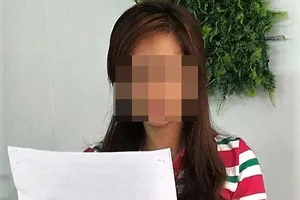 Khiếu nại cưỡng chế vụ tòa giao con cho mẹ, cha giữ rịt