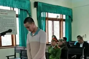 Từ chối truyền dịch, phó trưởng trạm y tế xã bị chém