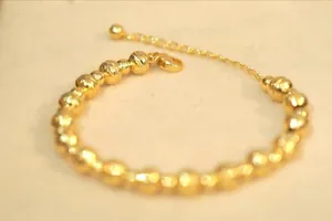 Thợ xây trộm tiền, vàng của chủ nhà