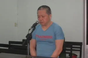 Máy in hết giấy, nhân viên NH lật tẩy 1 vụ rút tiền từ thẻ giả