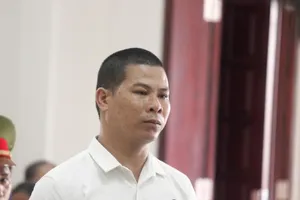 Ghen vô cớ, xách dao truy sát vợ và cha mẹ vợ 