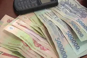 Thắng cá độ bóng đá, đến lấy tiền thì bị bắt vì lý do... khác