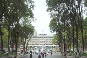 Các tuyến đường bị cấm trước Tết Nguyên đán 2018