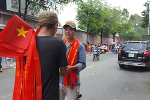 Giờ chót: 350 ngàn/vé vào SVĐ Thống Nhất