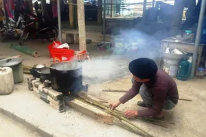 Chợ Tết của người Tày có gì?