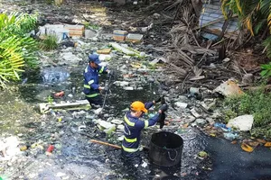 Hồi sinh kênh thoát nước bị bức tử