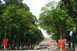 Cấm lưu thông trên đường Lê Duẩn để tổ chức giải đua xe đạp