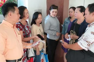 Giang hồ kéo đến công ty du lịch 'dỏm'