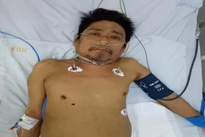 Tìm người thân cho bệnh nhân ngất xỉu, bất động bên đường