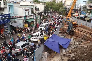 Dùng robot cải tạo cống thoát nước cũ ở trung tâm TP.HCM