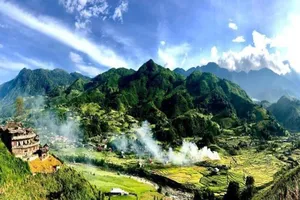 Mùa thu tuyệt đẹp trên từng bậc thang vàng Sa Pa