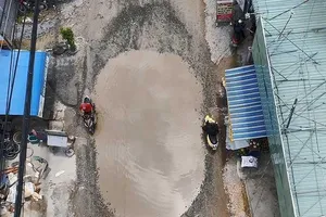 Bình Chánh: Dân sẽ không phải 'đi làm như đi bơi' nữa