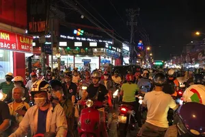 Quốc lộ 50 bị tắc đường nghiêm trọng