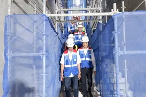 Lãnh đạo UBND TP đi thăm công trường metro ngày cuối năm