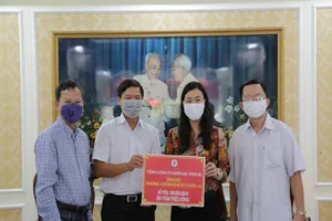 EVN HCM tiếp tục ủng hộ phòng, chống COVID-19