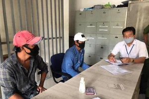 Bị phạt 200.000 đồng vì không đeo khẩu trang ra đường