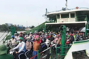 Nóng: Phà Cát Lái lại hoạt động bình thường