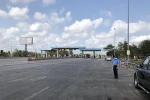 Cách ly xã hội, TP.HCM lập nhiều chốt giao thông cửa ngõ