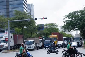 Nóng: TP.HCM lại tiếp tục tạm ngưng xe taxi, xe công nghệ