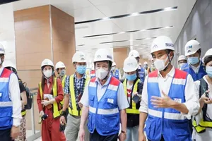 Chủ tịch UBND TP.HCM thăm Ga Nhà hát thành phố