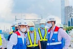 Sẽ sớm lắp đặt ray trên cao tuyến metro số 1