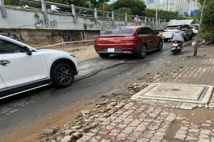 Chủ đầu tư dự án nâng cấp đường Nguyễn Hữu Cảnh bị nhắc nhở