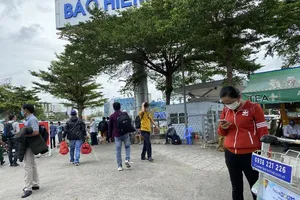 Yêu cầu lắp 2 thang máy ở nhà xe sân bay Tân Sơn Nhất