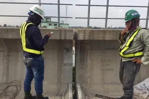 Lại thêm 1 gối cao su tuyến metro số 1 bị lệch