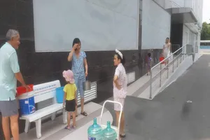 Hàng trăm hộ dân lao đao vì thiếu nước nhiều ngày