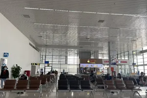 Ngày 1-5, sân bay Nội Bài vắng tanh
