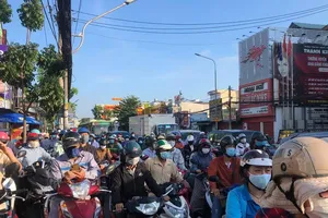 Ùn ứ tại nhiều chốt kiểm soát dịch COVID-19 ở Gò Vấp