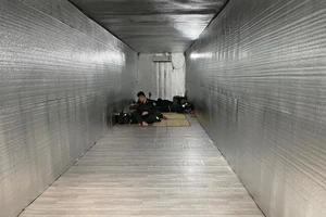 Sở GTVT hỗ trợ lắp đặt văn phòng container di động cho 12 chốt kiểm soát dịch