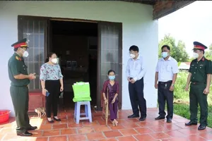 Sawaco trao 3000 phần quà giúp người dân TP.HCM vượt qua khó khăn