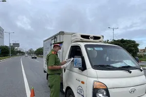 Nóng: TP.HCM dừng tiếp nhận, cấp giấy nhận diện phương tiện